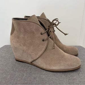 Stuart Weitzman Tan Ankle Booties